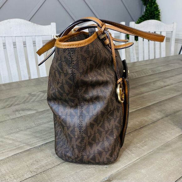 Michael Kors Preloved Jet Set Travel Large Tote Brown Size Large - Picture 5 of 11
